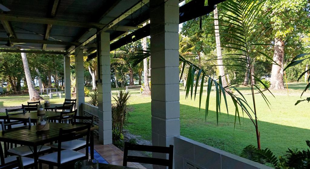 Bramston Beach Motel Bagian luar foto