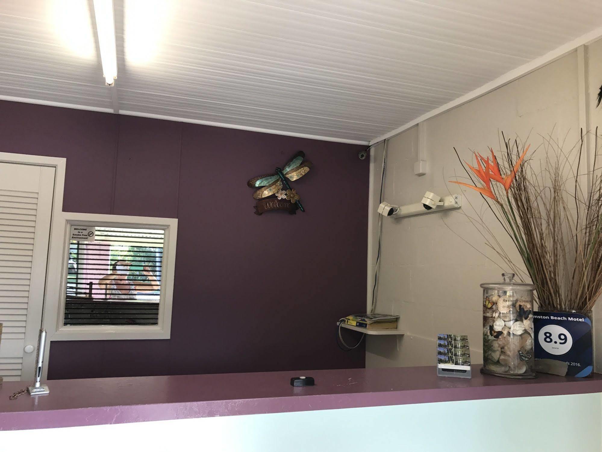 Bramston Beach Motel Bagian luar foto