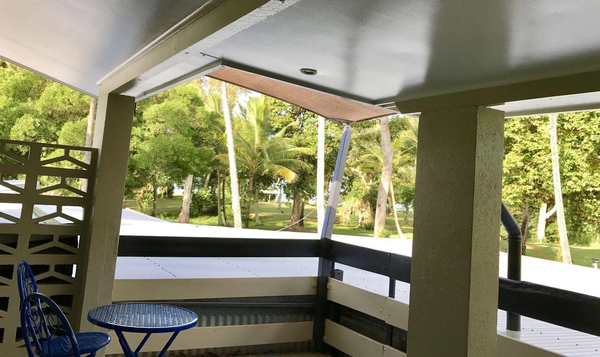 Bramston Beach Motel Bagian luar foto